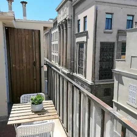 Vieux-port Avec Terrasse 马赛