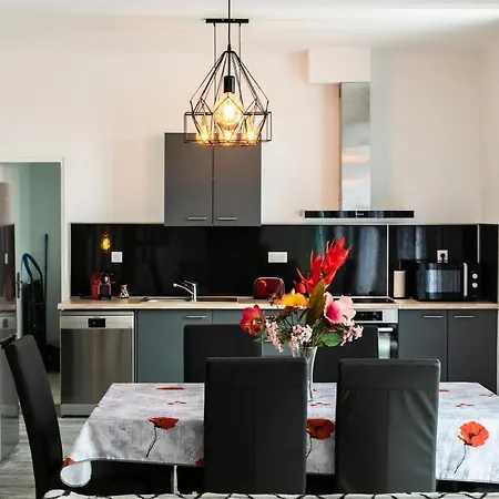 Les Tilleuls 13012 Holiday home