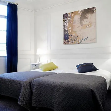 Hotel Ibis Styles Vieux Port 3*