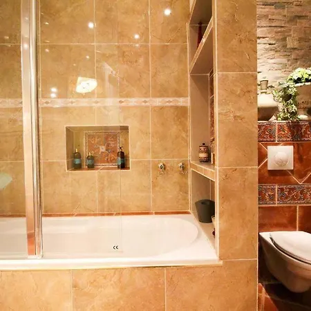 Grand Pour 4 Personnes/ Cours Lieutaud Апартаменты