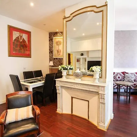 Grand Pour 4 Personnes/ Cours Lieutaud Апартаменты