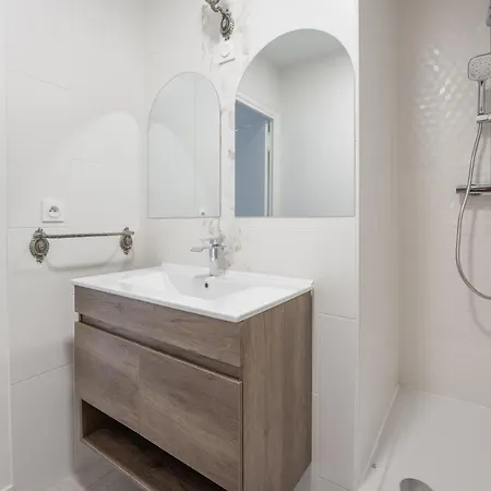 Cmg - - Honorat Apartment