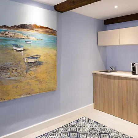 Maison Montgrand-vieux Port Appart hôtel 4*