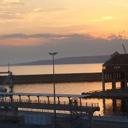 Les Quais Du Port *