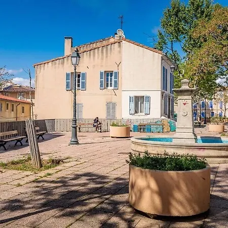 5*, Climatise, Avec Terrasse Au Quartier Le Panier Marseilles