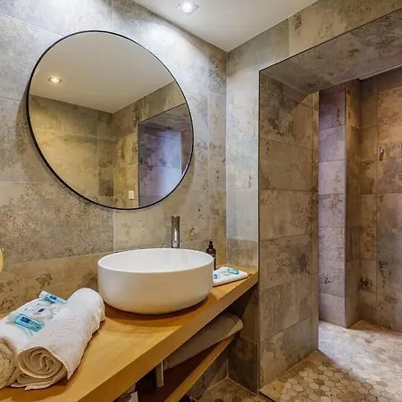 Apartment 5*, Climatise, Avec Terrasse Au Quartier Le Panier Marseilles