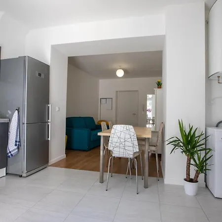 Le Patio Du 4eme Marseilles