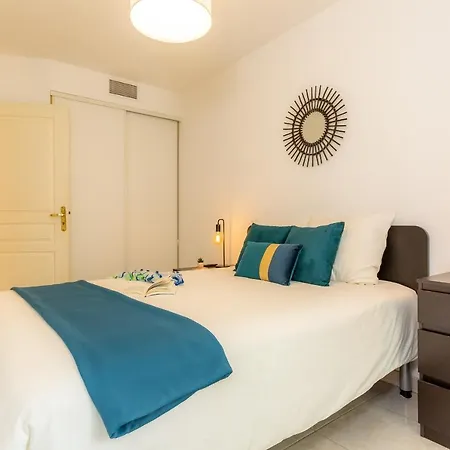 37 M2 With Terrace Near Velodrome Apartment *
