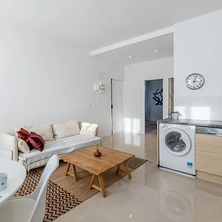 Le Borély: Climatisé Avec 2 Chambres, à 800m De La Appartamento *