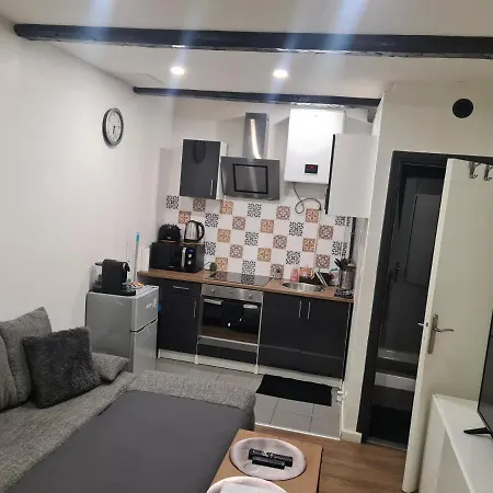 Guest house Studio Maison De Ville Ste Marguerite-prado-ipc *