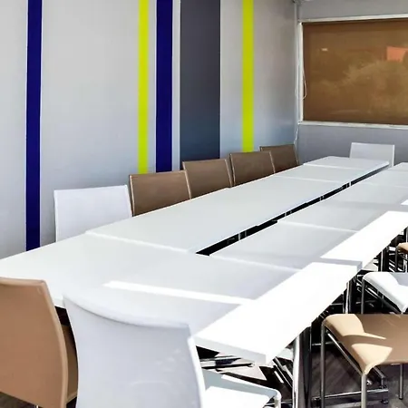 Ibis Budget Les Paluds Agora 2* Aubagne