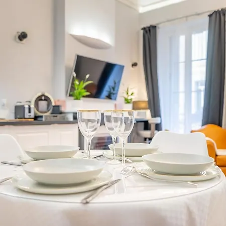 Apartment Nouvel De Caractere Et Climatise A La Joliette Marseille