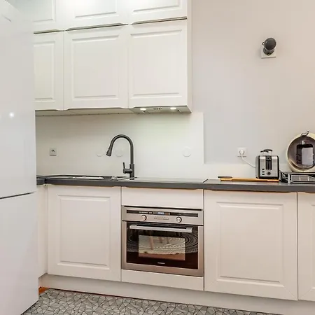 Apartment Nouvel De Caractere Et Climatise A La Joliette
