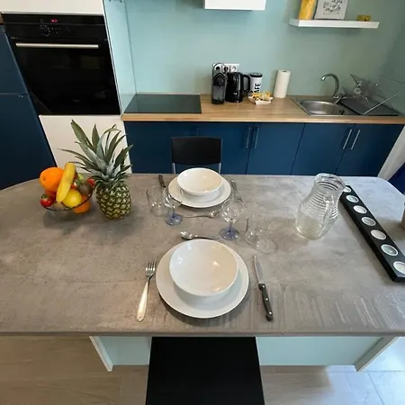 O Pied De Notre-dame Wifinetflixcentre-ville Apartment Marseille