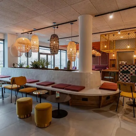 Hotel Meininger Centre La Joliette *