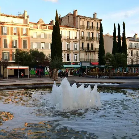 Grand Pour 4 Personnes/ Cours Lieutaud *