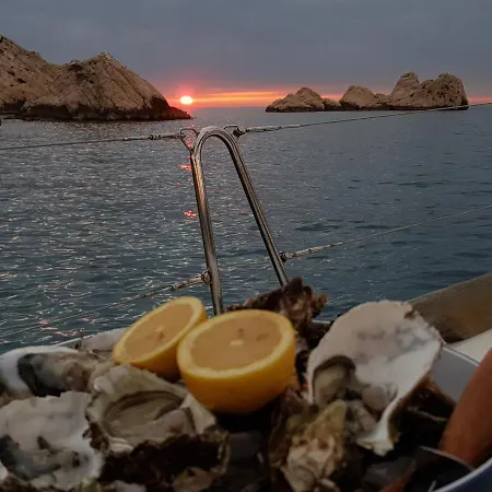 Úszó hotel Voilier Gite-Hotel Reve D'Ailleurs Marseille