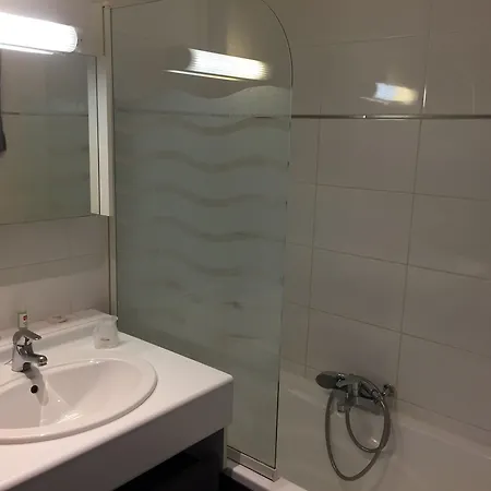 Du Sud Vieux Port Hotel 2*