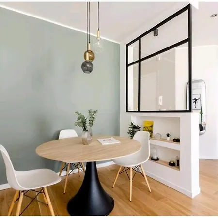 Cosy Rue Paradis Apartment *