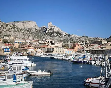 Le Cabanon De La Vierge Aux Goudes * Marseille