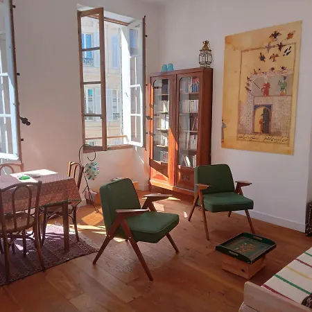Apartment Consolat *