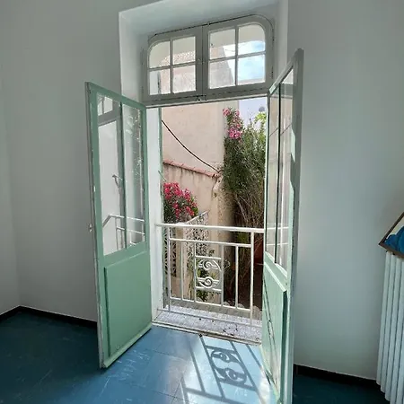 Splendid Sea Front Top Location *
