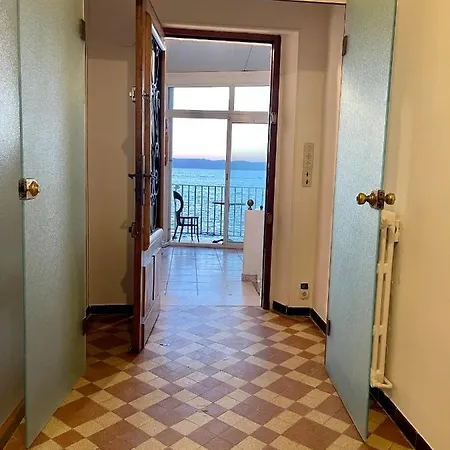 Splendid Sea Front Top Location Apartment