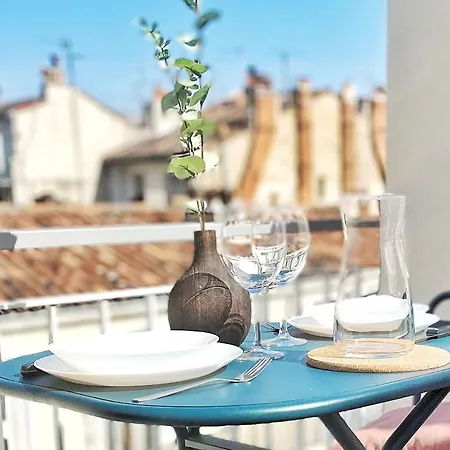 Grand 2 Chambres Avec Terrasse Parc Longchamp *
