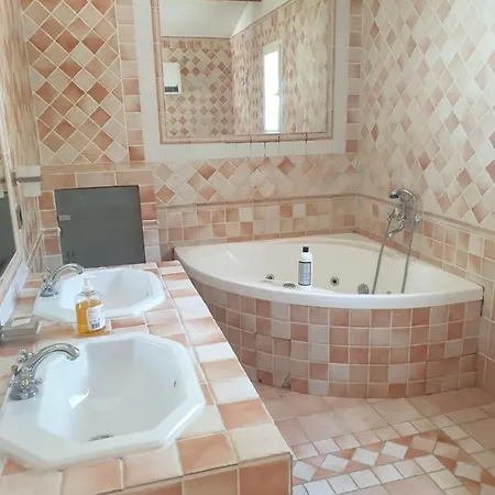 Piscine Privée Hébergement de vacances Marseille