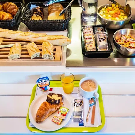 Ibis Budget Est Porte D'aubagne Hotel