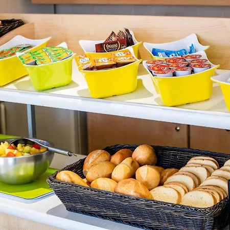 Ibis Budget Est Porte D'aubagne 2*