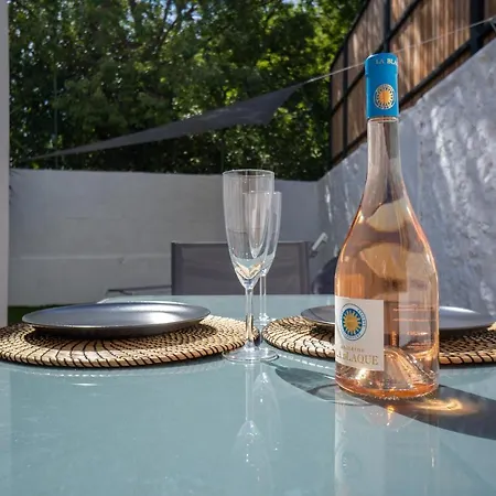 La Bastide De St Barnabe Jacuzzi Climatisation Parking Petanque Apartment *