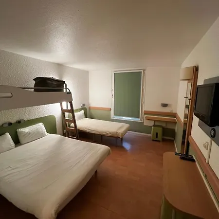 Ibis Budget Est Porte D'aubagne Hotel