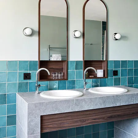 New Le Quai - Vieux Port 4* Марсель