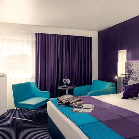 Mercure Centre Vieux Port 4*