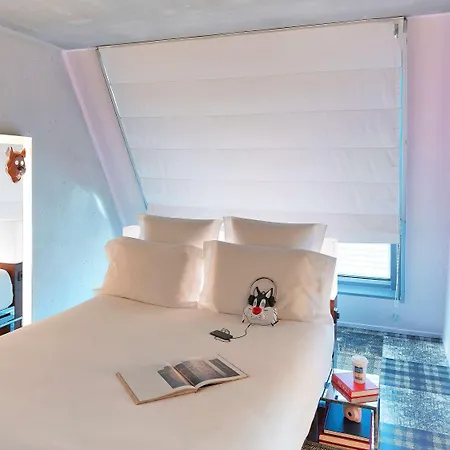 Hotel Mama Shelter 3*