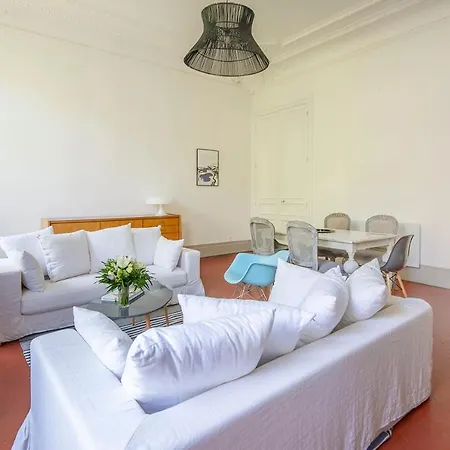 80m With Garden View Near The Old Port Apartment *