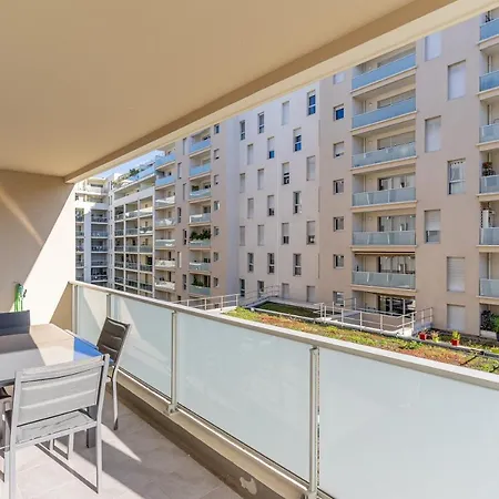 Panier, Major, De 47 M2, Parking Et Terrasse Apartment