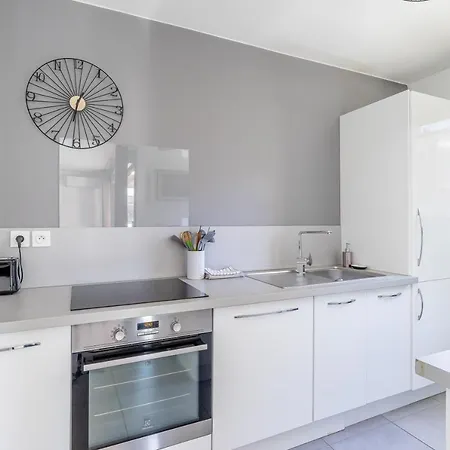 Panier, Major, De 47 M2, Parking Et Terrasse * Marseille