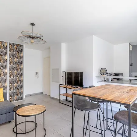 Panier, Major, De 47 M2, Parking Et Terrasse Apartment