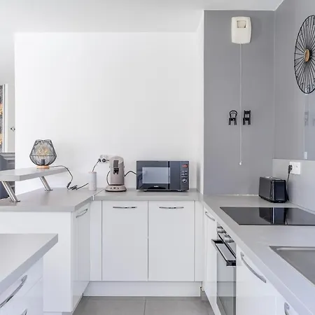Panier, Major, De 47 M2, Parking Et Terrasse * Marseille