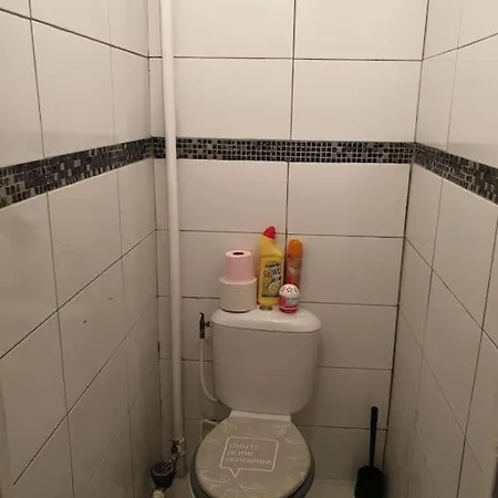 T3 Lumineux Dans Un Petit Immeuble, Apartment Marseille