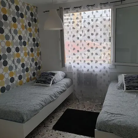 T3 Lumineux Dans Un Petit Immeuble, Apartment Marseille