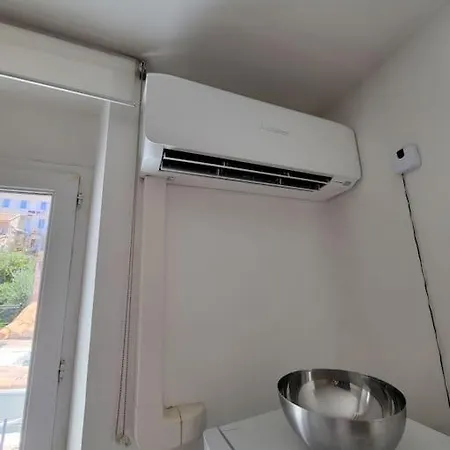 Apartment Air-conditioned With Bedroom And Balcony Marseille