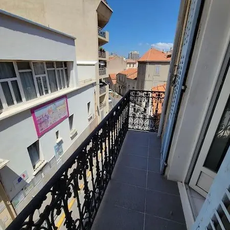 Air-conditioned With Bedroom And Balcony Apartment *
