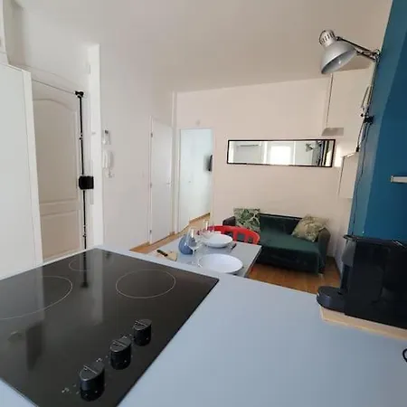 Apartment Air-conditioned With Bedroom And Balcony Marseille