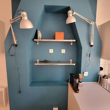 Air-conditioned With Bedroom And Balcony * Marseille