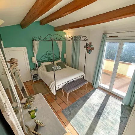 D'architecte Avec Piscine Et Grand Jardin Villa *