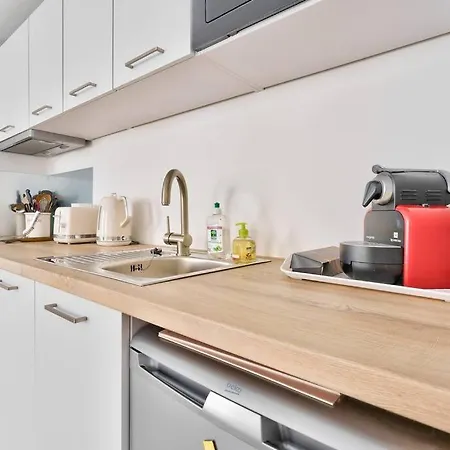 Superbe T2 Acces Salle De Sport, Piscine, Parking Apartment *
