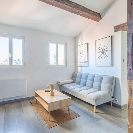 Magnificent 2 - Castellane District *